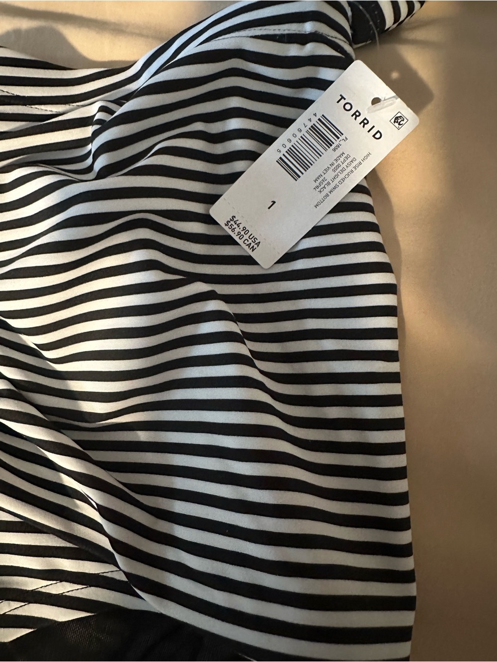 NWT TORRID High-Waist Daisy Print Top and Bottom SwimSet - Black/White/Yellow - Picture 7 of 7